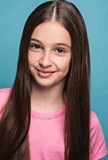 Elle Simons